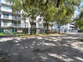 2475 NW 16th St Rd 616, Miami FL 33125