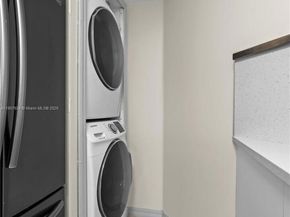 2475 NW 16th St Rd 616, Miami FL 33125