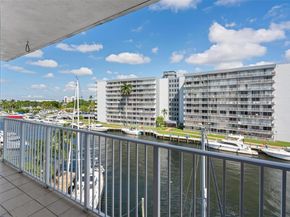 2475 NW 16th St Rd 616, Miami FL 33125