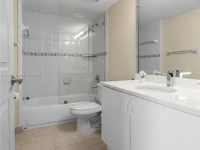 2475 NW 16th St Rd 616, Miami FL 33125