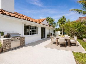 10352 NW 46th St, Doral FL 33178
