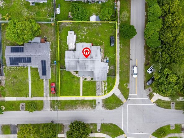 870 NW 170th Ter, Miami Gardens FL 33169