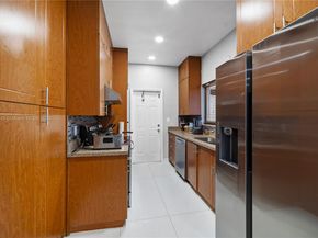 870 NW 170th Ter, Miami Gardens FL 33169