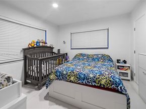 870 NW 170th Ter, Miami Gardens FL 33169