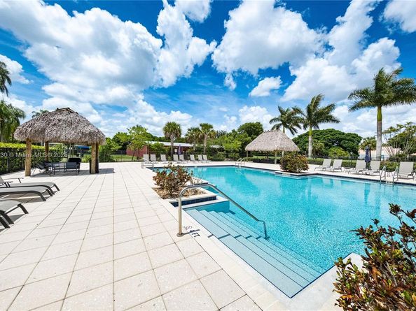 8160 NW 78th St, Tamarac FL 33321
