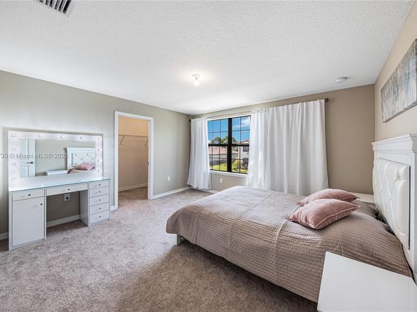 8160 NW 78th St, Tamarac FL 33321