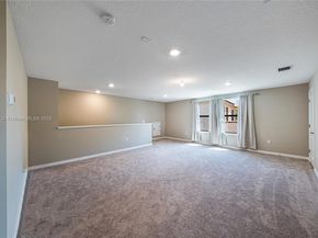 8160 NW 78th St, Tamarac FL 33321