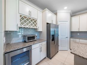 8160 NW 78th St, Tamarac FL 33321