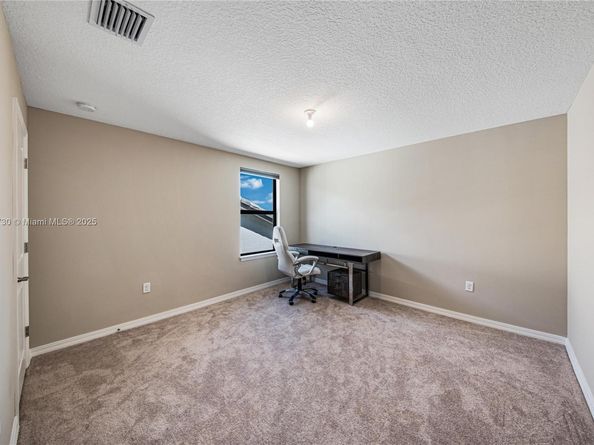 8160 NW 78th St, Tamarac FL 33321