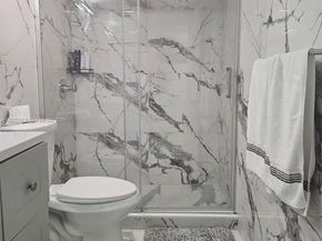 8411 NW 8th St 111, Miami FL 33126