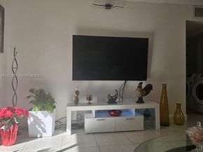 8411 NW 8th St 111, Miami FL 33126