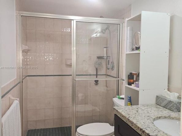 8411 NW 8th St 111, Miami FL 33126