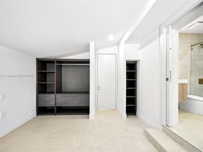 899 NE 71st St, Miami FL 33138