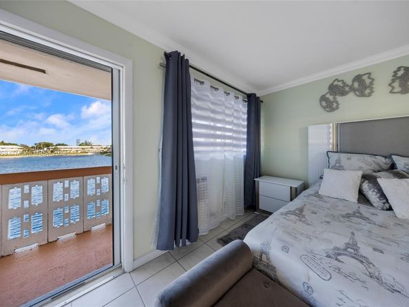 1015 SW 11th Ave 19K, Hallandale Beach FL 33009