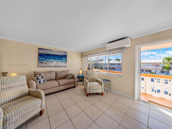1015 SW 11th Ave 19K, Hallandale Beach FL 33009