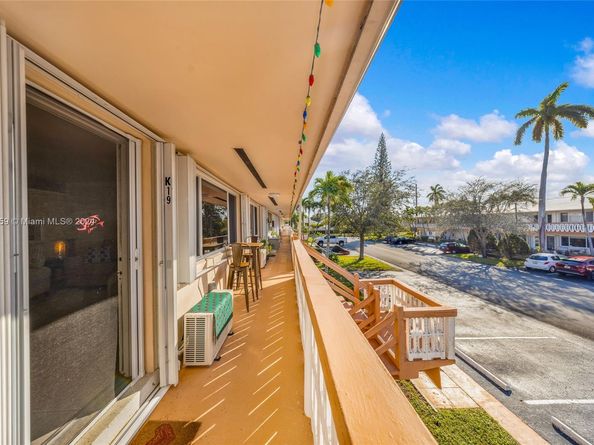 1015 SW 11th Ave 19K, Hallandale Beach FL 33009