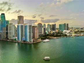 325 S Biscayne Blvd LPH 17, Miami FL 33131