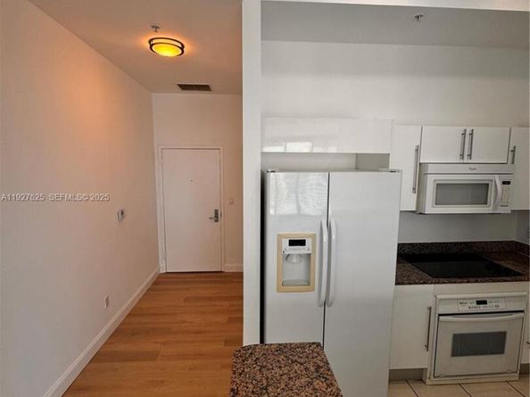 325 S Biscayne Blvd LPH 17, Miami FL 33131