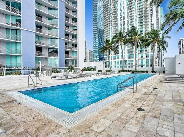 325 S Biscayne Blvd LPH 17, Miami FL 33131