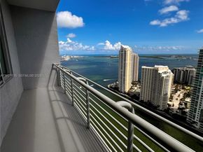 325 S Biscayne Blvd LPH 17, Miami FL 33131