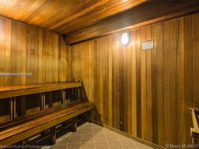 325 S Biscayne Blvd LPH 17, Miami FL 33131