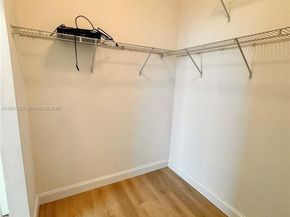 325 S Biscayne Blvd LPH 17, Miami FL 33131