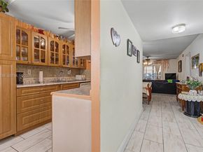 2649 NW 48th Ter 237, Lauderdale Lakes FL 33313