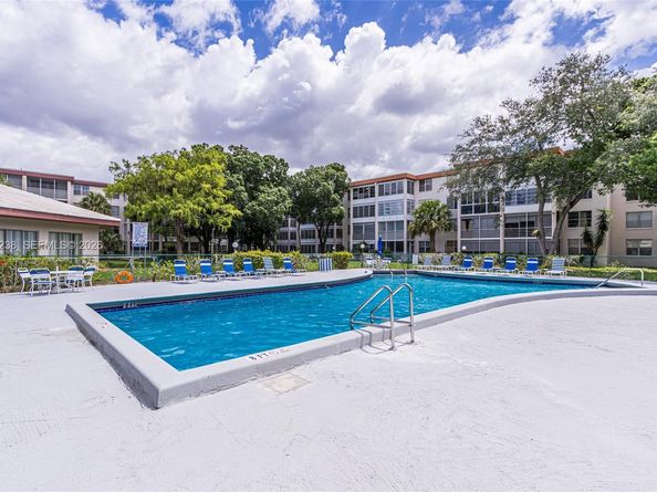 2649 NW 48th Ter 237, Lauderdale Lakes FL 33313