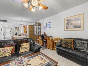 2649 NW 48th Ter 237, Lauderdale Lakes FL 33313