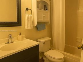 8801 Wiles Rd 307, Coral Springs FL 33067