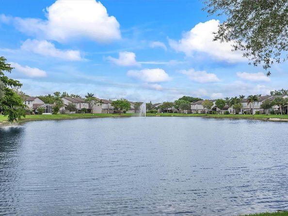12175 NW 36th Pl, Sunrise FL 33323