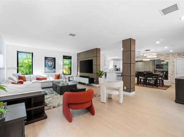 1120 Wallace St, Coral Gables FL 33134