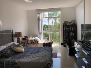 9725 NW 52nd St 407, Doral FL 33178