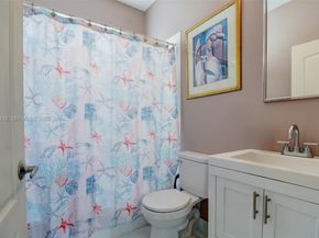 1156 NE 37th Pl, Homestead FL 33033