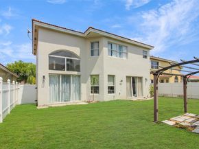 1156 NE 37th Pl, Homestead FL 33033