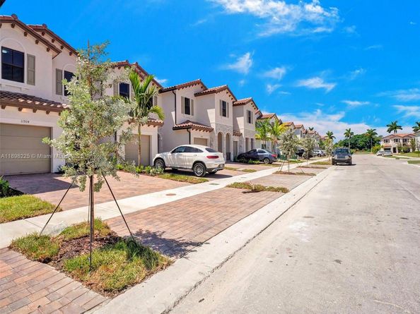 11919 SW 247th Ter, Homestead FL 33032