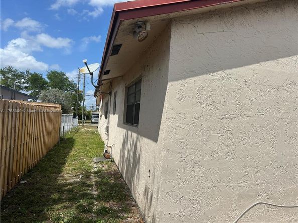 5416 Flagler St, Hollywood FL 33021