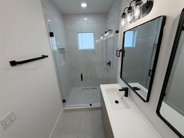 1355 NW 42nd St, Miami FL 33142