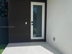 1355 NW 42nd St, Miami FL 33142
