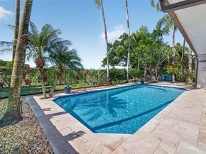 15620 Gauntlet Hall Mnr, Davie FL 33331