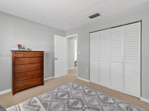 15620 Gauntlet Hall Mnr, Davie FL 33331