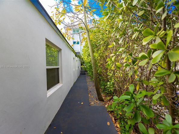 814 Monterey St, Coral Gables FL 33134
