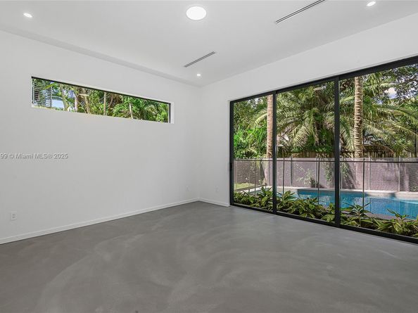 2730 SW 17th Ave, Miami FL 33133