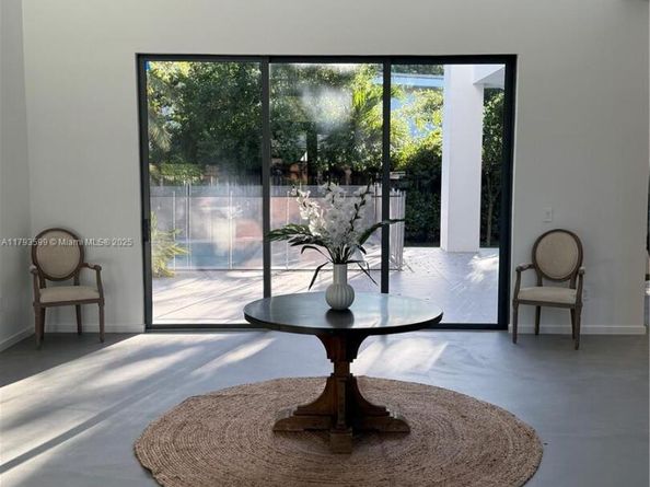 2730 SW 17th Ave, Miami FL 33133