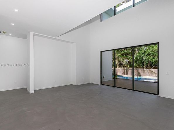 2730 SW 17th Ave, Miami FL 33133