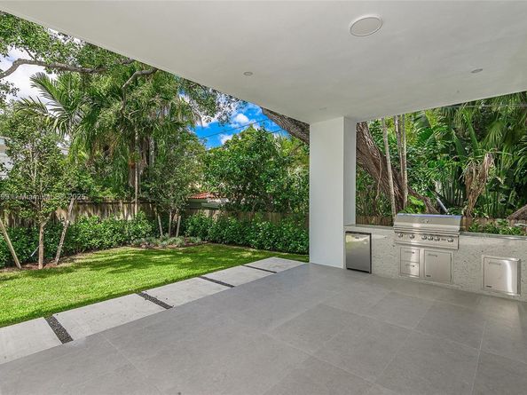 2730 SW 17th Ave, Miami FL 33133