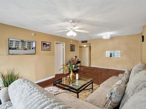 2999 NW 48th Ave 245, Lauderdale Lakes FL 33313