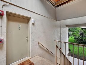 5841 Washington St 62, Hollywood FL 33023