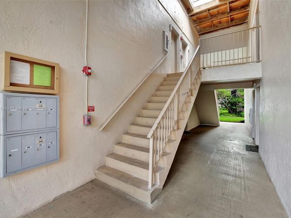 5841 Washington St 62, Hollywood FL 33023