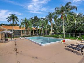 5841 Washington St 62, Hollywood FL 33023